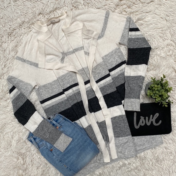 Loft Drape Open Cardigan 💗 Gray & White - Picture 2 of 13